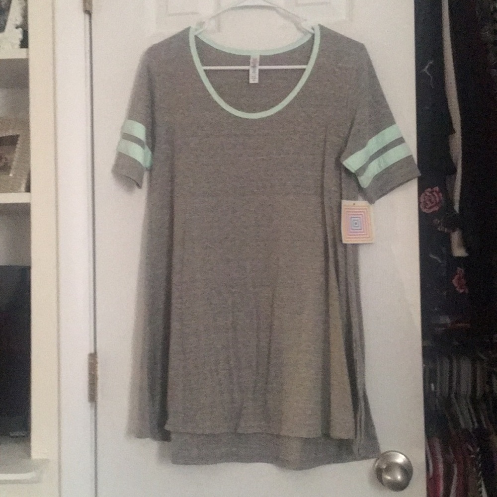 Lularoe perfect tee